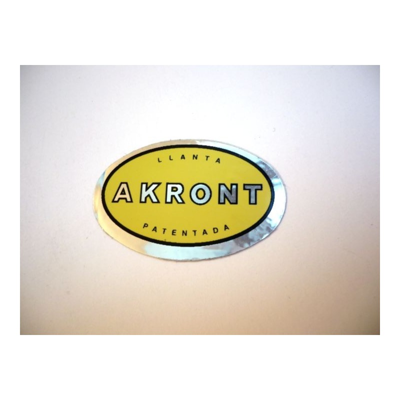 Adhesivo llantas Akront etiqueta amarilla.