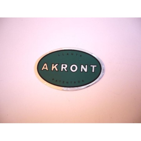 Adhesivo llantas Akront etiqueta verde.