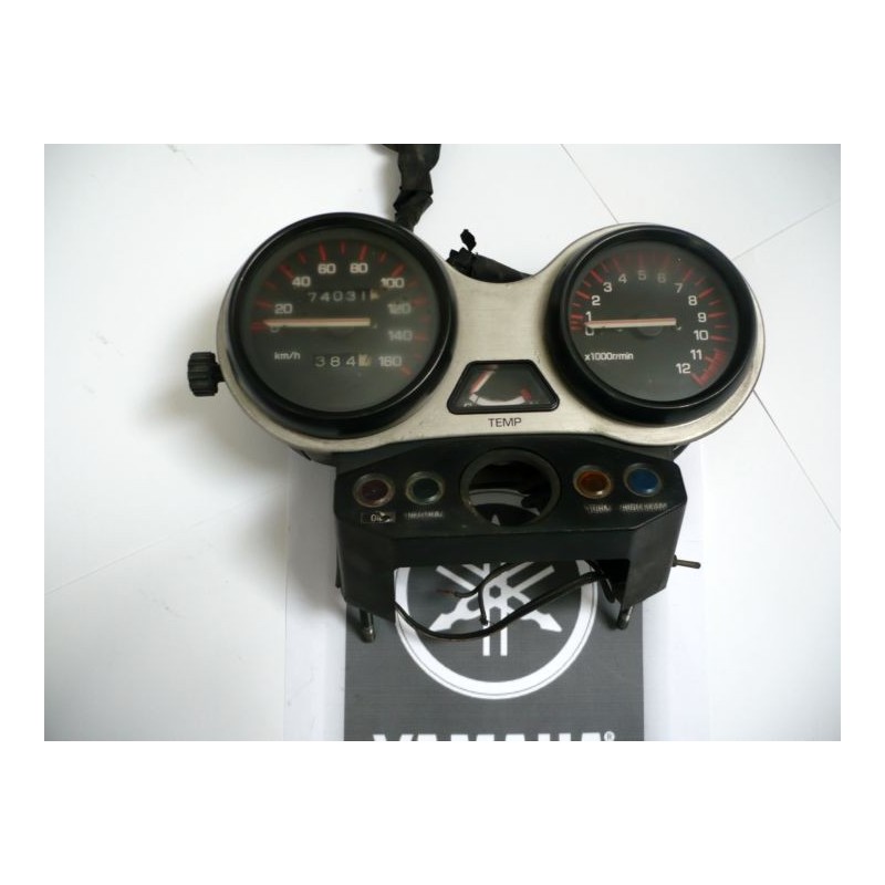 Relojes y testigos USADOS Yamaha TZR 125. (1988).